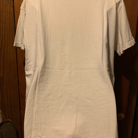 T-Shirt - Picture 5 of 6